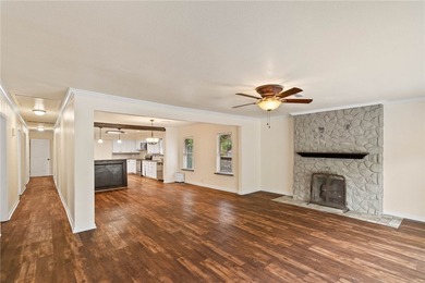 Located in the established Historic Del Mar neighborhood, this - photo 3