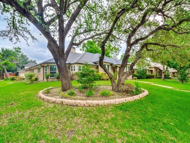 Charming ranch on corner lot in North Dallas with a versatile