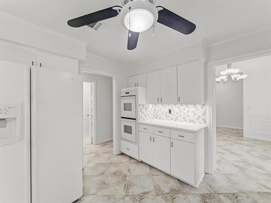 Charming ranch on corner lot in North Dallas with a versatile