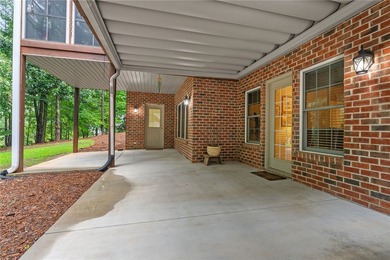 A spacious Lake Keowee interior home with included boat slip - photo 42