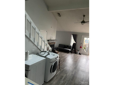 Looking for a smart buy in today's market? This is it. This - photo 3