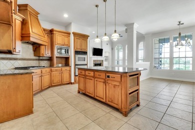 Experience resort-style living in the prestigious Castle Hills - photo 9
