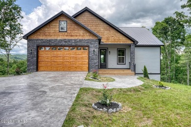 Welcome to mountain living at its finest in one of Murphy's most - photo 6