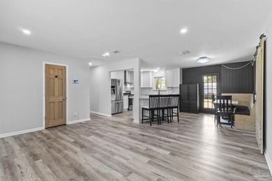 NOW FEATURING FULLY PAID OFF SOLAR PANELS This fully renovated 4 - photo 4