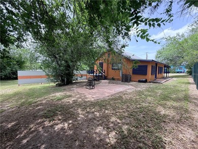 432 FM 3024 - photo 2