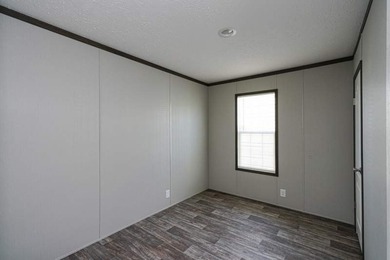 This beautifully crafted 1116 square feet manufactured home - photo 3