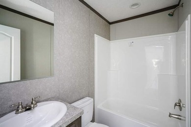 This beautifully crafted 1116 square feet manufactured home - photo 4