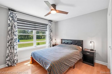 WELCOME HOME !! Fabulous Modern & Easy to Maintain 3 Bedroom 2 - photo 14