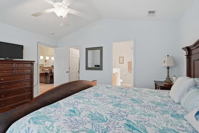 Beautifully FURNISHED, well maintained 3 bed 2 bath ranch with - photo 15