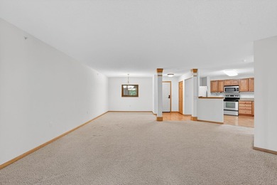 Welcome to maintenance free 55+ living in this spacious - photo 5