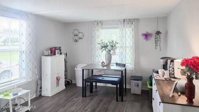 Move right into this charming 1-bedroom, 1-bath manufactured - photo 5