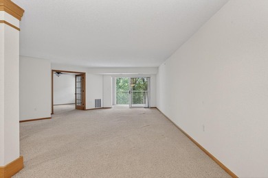 Welcome to maintenance free 55+ living in this spacious - photo 7