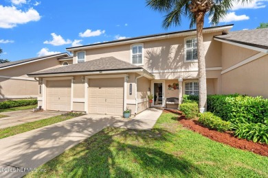 Lake Home For Sale in Fleming Island, Florida