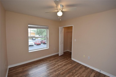 Beautiful 2 Bed 2 Ba completely lake front condo on the second - photo 33