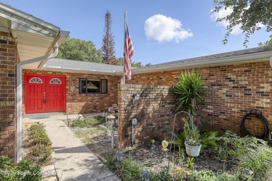Welcome home to this beautiful 4 bedroom, 2 bath pool home in - photo 5