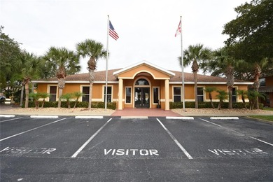 Beautiful 2 Bed 2 Ba completely lake front condo on the second - photo 36
