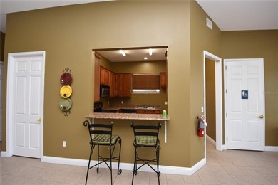 Beautiful 2 Bed 2 Ba completely lake front condo on the second - photo 40