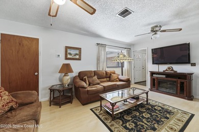 Welcome home to this beautiful 4 bedroom, 2 bath pool home in - photo 10