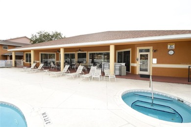 Beautiful 2 Bed 2 Ba completely lake front condo on the second - photo 45