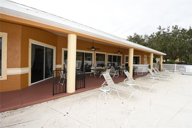 Beautiful 2 Bed 2 Ba completely lake front condo on the second - photo 46