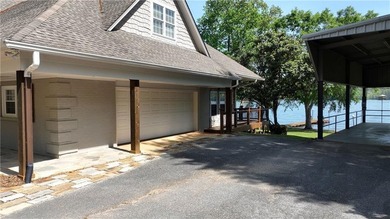 Embrace the beauty of lakeside living in this magnificent home - photo 6