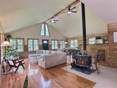 Fantastic log-sided year-round cottage tucked away on 24 private - photo 11