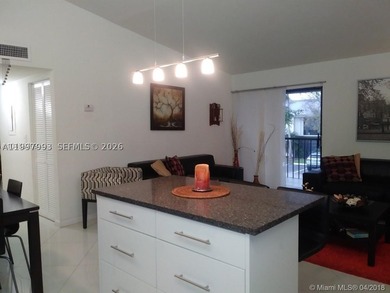 Beautiful and fully upgraded 2-bedroom, 2-bath unit located in - photo 11