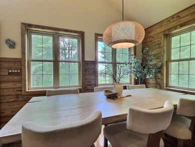 Fantastic log-sided year-round cottage tucked away on 24 private - photo 14