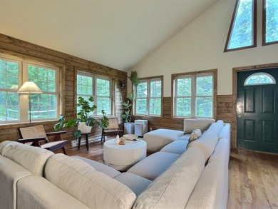 Fantastic log-sided year-round cottage tucked away on 24 private - photo 25