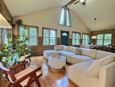 Fantastic log-sided year-round cottage tucked away on 24 private - photo 27