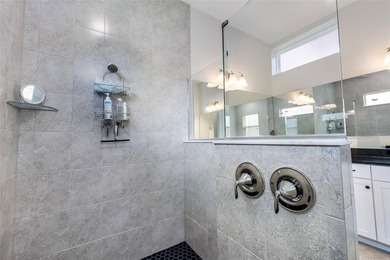 Welcome to this stunning 2023 custom-built smart home, offering - photo 28