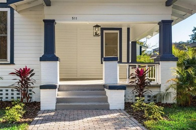 Great Location!!! Turnkey, Fully Renovated Bungalow in Prime - photo 3