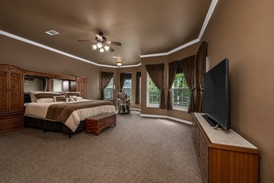 Welcome home to 100 Manders Court in beautiful Runaway Bay, just - photo 13