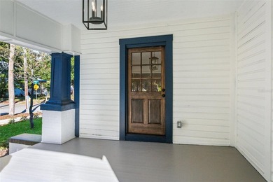 Great Location!!! Turnkey, Fully Renovated Bungalow in Prime - photo 4