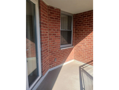OVERSIZED STUDIO UNIT WITH SEPARATE SLEEPING ALCOVE BALCONY UNIT - photo 14