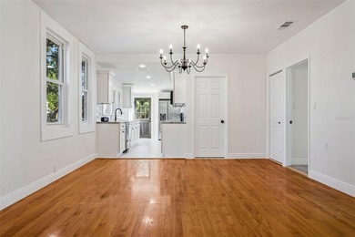 Great Location!!! Turnkey, Fully Renovated Bungalow in Prime - photo 8