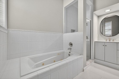 Welcome to this beautifully maintained three-bedroom, two-bath - photo 22