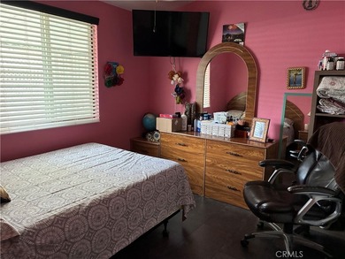 Gorgeous 4 Bedrooms, 2 Baths built in 2018, great open floor - photo 27