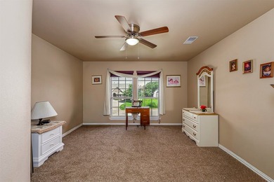 Welcome home to 100 Manders Court in beautiful Runaway Bay, just - photo 27