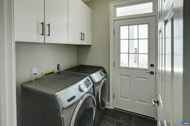 2026 Renovated Classic Light-Filled Home - Available Immediately - photo 30