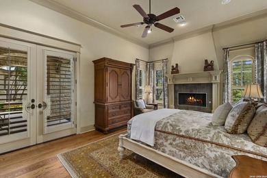 House has 6 bedrooms. This includes an attached guest casita - photo 34