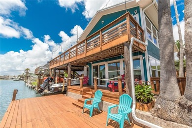 A truly exquisite coastal property offering an unparalleled - photo 35