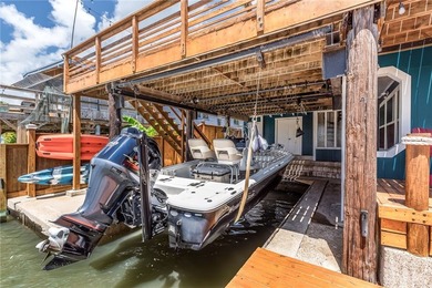 A truly exquisite coastal property offering an unparalleled - photo 36