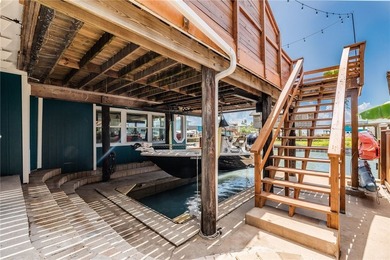 A truly exquisite coastal property offering an unparalleled - photo 37