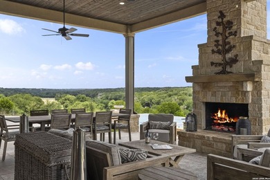 House has 6 bedrooms. This includes an attached guest casita - photo 47