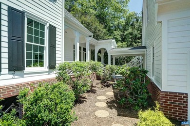 2026 Renovated Classic Light-Filled Home - Available Immediately - photo 49
