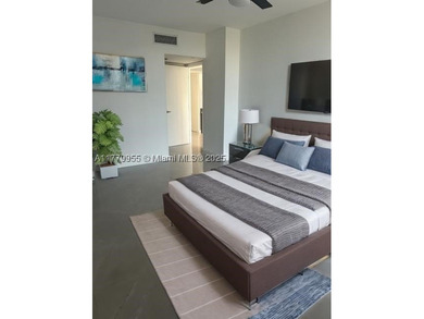 BEAUTIFUL MODERN 2 BEDROOM DIRECTLY ON COUNTRY CLUB CIRCLE - photo 8