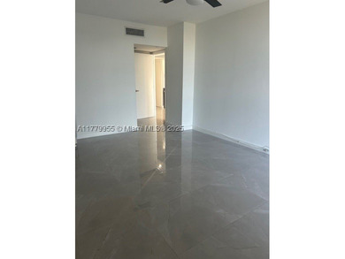 BEAUTIFUL MODERN 2 BEDROOM DIRECTLY ON COUNTRY CLUB CIRCLE - photo 9