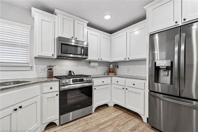 Check out the comfort and convenience in this spacious 4-bedroom - photo 12