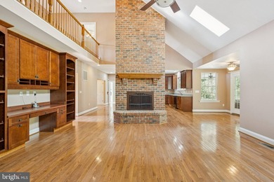 Welcome to a private estate that perfectly blends comfort - photo 13